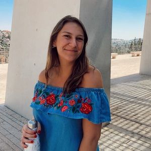 Meet your Posher, Abbey